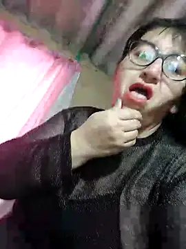 Snapshot of clarita_01 chatting on 25, 10, 2025 clarita 01 online show from 25, 10, 2025