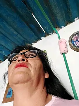 clarita 01 online show from 29, 4, 2026