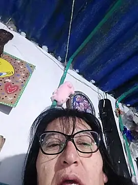 clarita 01 online show from 8, 5, 2026