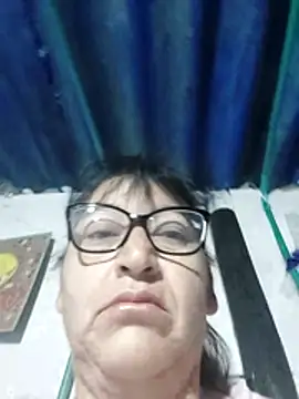 Snapshot of clarita_01 chatting on 7, 7, 2026 clarita 01 online show from 7, 7, 2026
