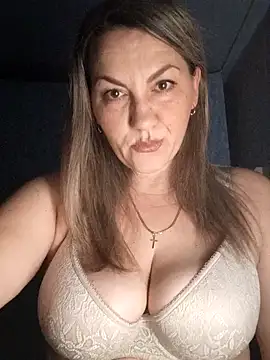 Snapshot of Ant0nina chatting on 9, 12, 2024 Ant0nina online show from 9, 12, 2024