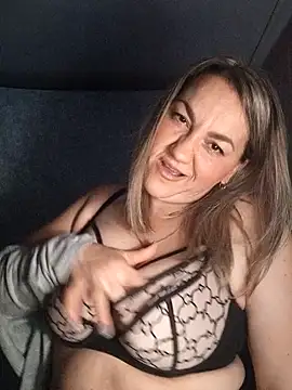 Snapshot of Ant0nina chatting on 27, 12, 2024 Ant0nina online show from 27, 12, 2024