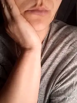 Snapshot of Ant0nina chatting on 9, 2, 2025 Ant0nina online show from 9, 2, 2025