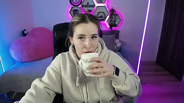 SabrinViolet online show from 4, 2, 2026