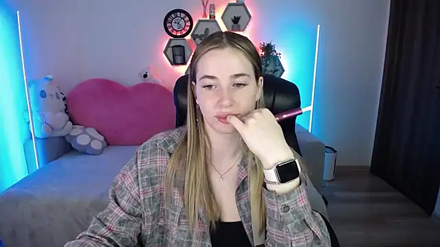 Snapshot of SabrinViolet chatting on 25, 5, 2026 SabrinViolet online show from 25, 5, 2026
