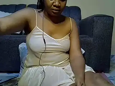 Snapshot of Sexy_Kezzy chatting on 6, 3, 2026 Sexy Kezzy online show from 6, 3, 2026