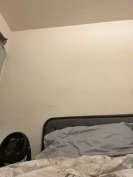 Snapshot of prettlovely14 chatting on 6, 10, 2025 prettlovely14 online show from 6, 10, 2025