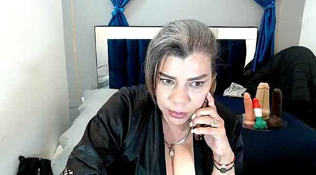 vikyadams online show from 1, 2, 2025