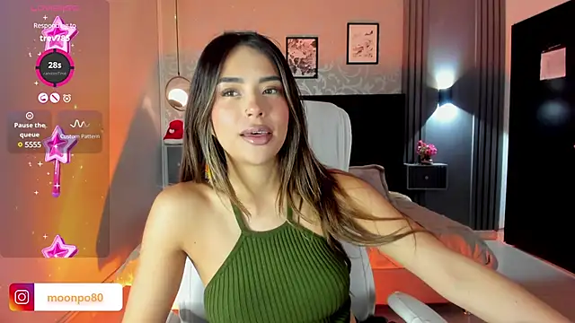Snapshot of Luna__Ponce chatting on 5, 12, 2024 Luna Ponce online show from 5, 12, 2024