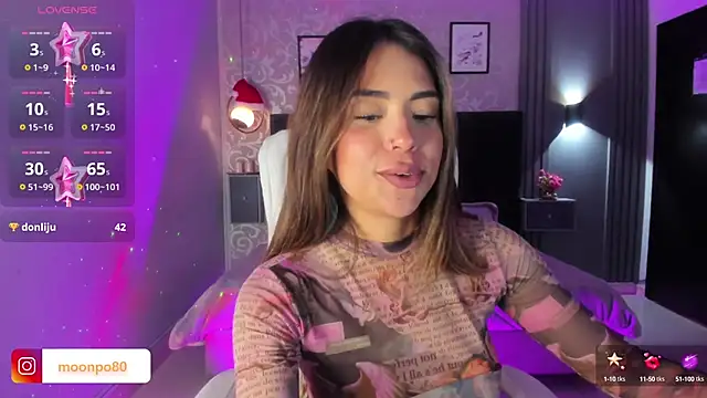 Snapshot of Luna__Ponce chatting on 12, 12, 2024 Luna Ponce online show from 12, 12, 2024