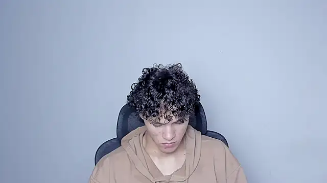 Snapshot of laurent_nova chatting on 14, 11, 2025 laurent nova online show from 14, 11, 2025