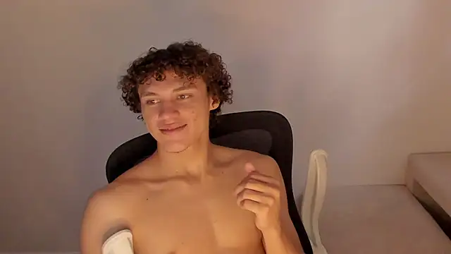 Snapshot of laurent_nova chatting on 16, 12, 2025 laurent nova online show from 16, 12, 2025