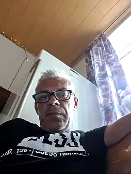 Picolo4111 online show from 18, 9, 2025