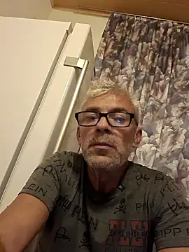 Picolo4111 online show from 1, 10, 2025