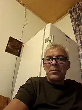 Picolo4111 online show from 3, 10, 2025