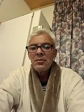 Picolo4111 online show from 4, 10, 2025