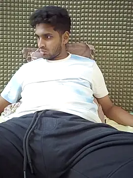 Snapshot of mykecockslong chatting on 8, 10, 2025 mykecockslong online show from 8, 10, 2025