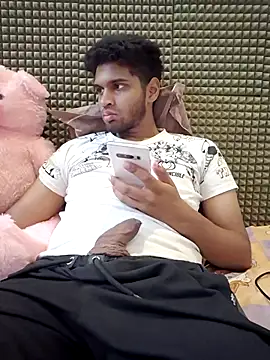 Snapshot of mykecockslong chatting on 16, 10, 2025 mykecockslong online show from 16, 10, 2025