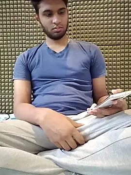 Snapshot of mykecockslong chatting on 23, 10, 2025 mykecockslong online show from 23, 10, 2025