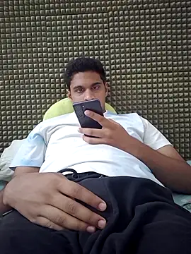 Snapshot of mykecockslong chatting on 30, 10, 2025 mykecockslong online show from 30, 10, 2025