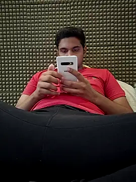 Snapshot of mykecockslong chatting on 1, 11, 2025 mykecockslong online show from 1, 11, 2025