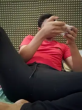 Snapshot of mykecockslong chatting on 2, 11, 2025 mykecockslong online show from 2, 11, 2025