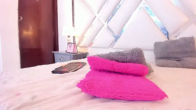 belacampbell online show from 28, 12, 2024