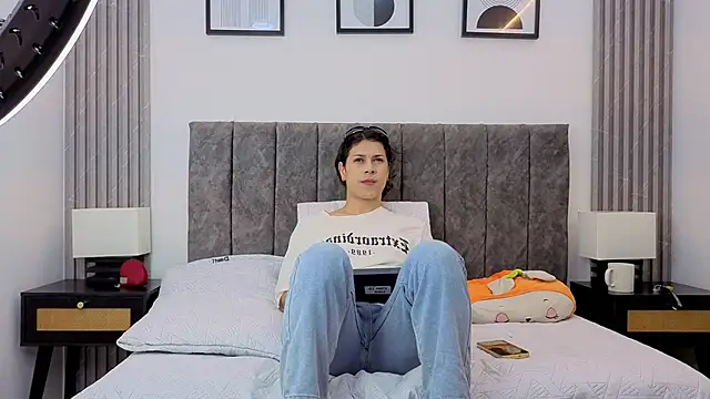 Luciana Ortiz1 online show from 6, 1, 2026