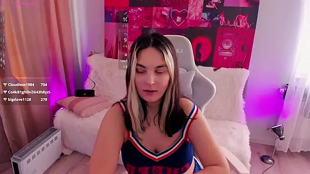 Kate Burleskk online show from 3, 3, 2025