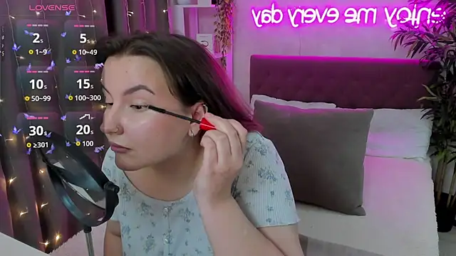 FeralPeach online show from 11, 9, 2025