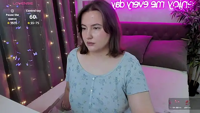 FeralPeach online show from 4, 10, 2025