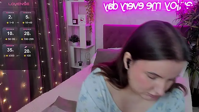 FeralPeach online show from 27, 5, 2026