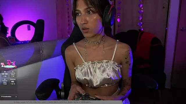 MissKorah online show from 28, 2, 2025