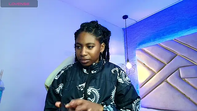 Queen perla  online show from 20, 3, 2025