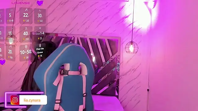 Queen perla  online show from 7, 10, 2025