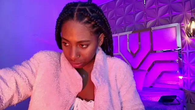 Queen perla  online show from 1, 5, 2026