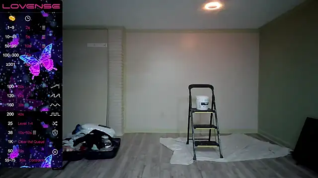 Milfshakecafe online show from 18, 9, 2025