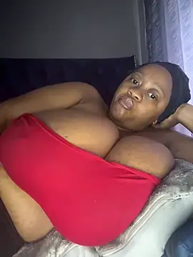 Snapshot of Chubbykarisma27 chatting on 25, 4, 2026 Chubbykarisma27 online show from 25, 4, 2026