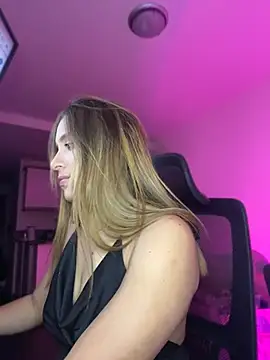 Snapshot of Agnescruzz chatting on 31, 5, 2026 Agnescruzz online show from 31, 5, 2026