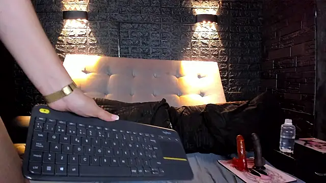 Sweet-Monica online show from 10, 1, 2025