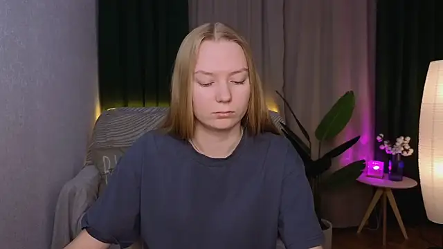 Snapshot of CarolynCohen__ chatting on 19, 1, 2025 CarolynCohen online show from 19, 1, 2025