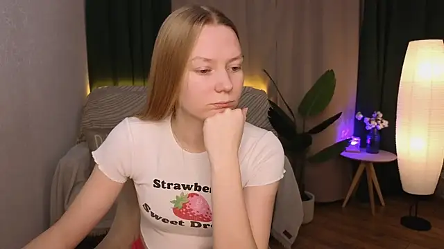 Snapshot of CarolynCohen__ chatting on 28, 1, 2025 CarolynCohen online show from 28, 1, 2025