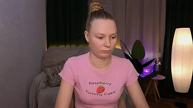 Snapshot of CarolynCohen__ chatting on 30, 1, 2025 CarolynCohen online show from 30, 1, 2025