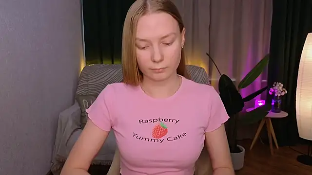 Snapshot of CarolynCohen__ chatting on 21, 2, 2025 CarolynCohen online show from 21, 2, 2025