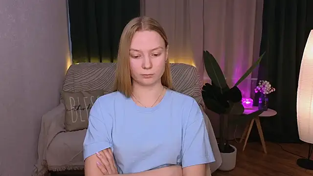 Snapshot of CarolynCohen__ chatting on 23, 2, 2025 CarolynCohen online show from 23, 2, 2025