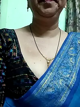 Rosy-B online show from 4, 12, 2024