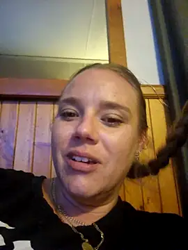 Snapshot of Off_the_Lesh chatting on 4, 3, 2026 Off the Lesh online show from 4, 3, 2026