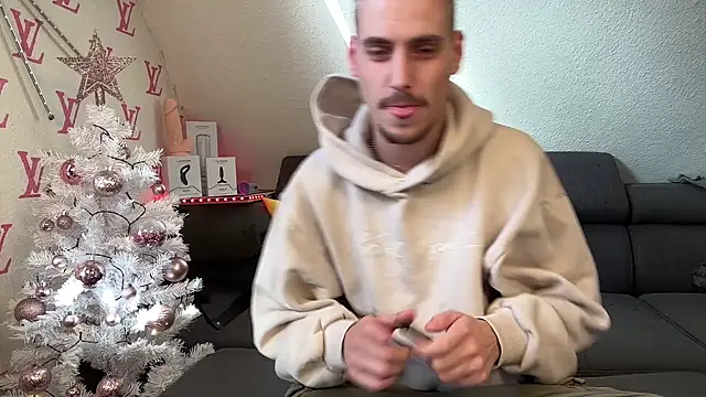 Snapshot of Cookieboy88 chatting on 11, 11, 2025 Cookieboy88 online show from 11, 11, 2025