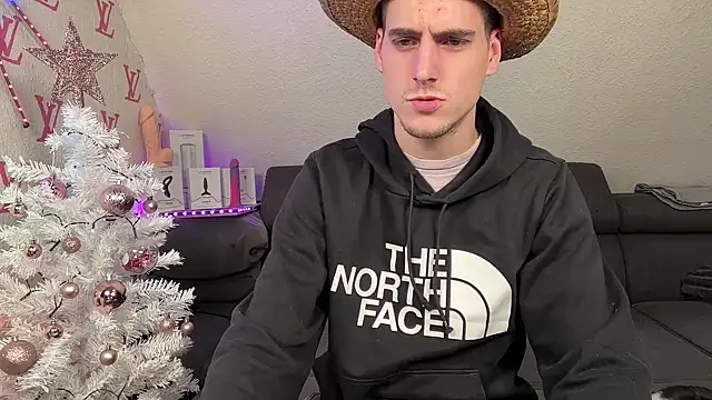 Snapshot of Cookieboy88 chatting on 28, 11, 2025 Cookieboy88 online show from 28, 11, 2025