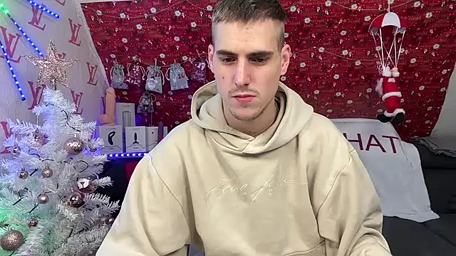 Snapshot of Cookieboy88 chatting on 17, 12, 2025 Cookieboy88 online show from 17, 12, 2025